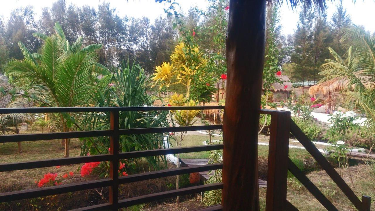 Adeng-Adeng Bungalows Гили-Мено Номер фото